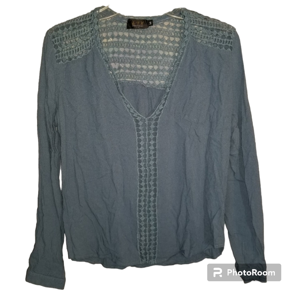 LTX Sportswear Blue V-Neck Top Size M